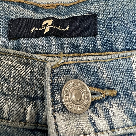 7 FOR ALL MANKIND METALÍC PAINTED SHORT - Picture 7 of 9